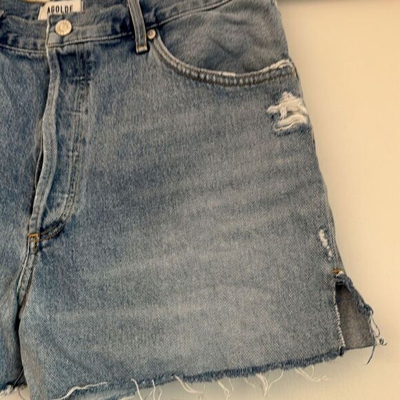 Agolde Dee Distressed Denim Fray Hem Jean Shorts Chimes Light Blue Wash Size 32 - Picture 7 of 9